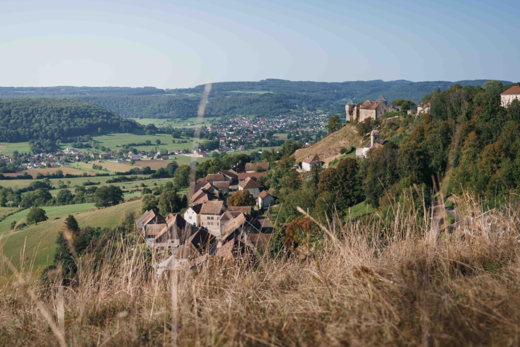 Village et château de Belvoir